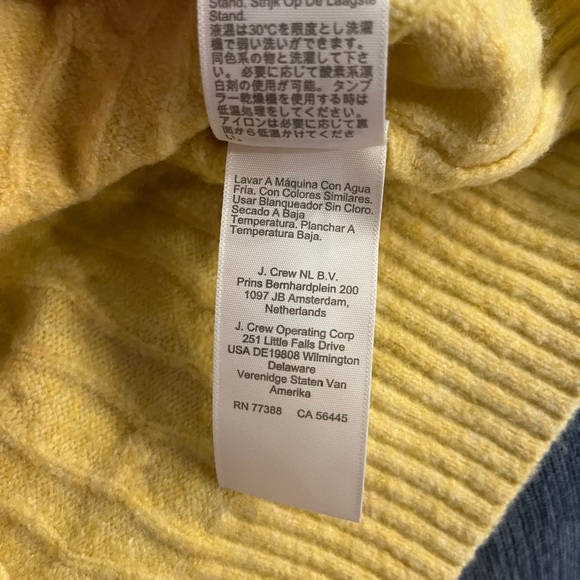 J. Crew Extra Soft Yarn Butter‎ Yellow Cable Knit Classic Mock Neck Sweater XS - Picture 5 of 6